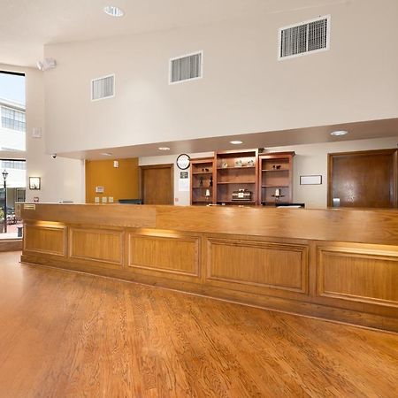Ramada Huntsville Ngoại thất bức ảnh