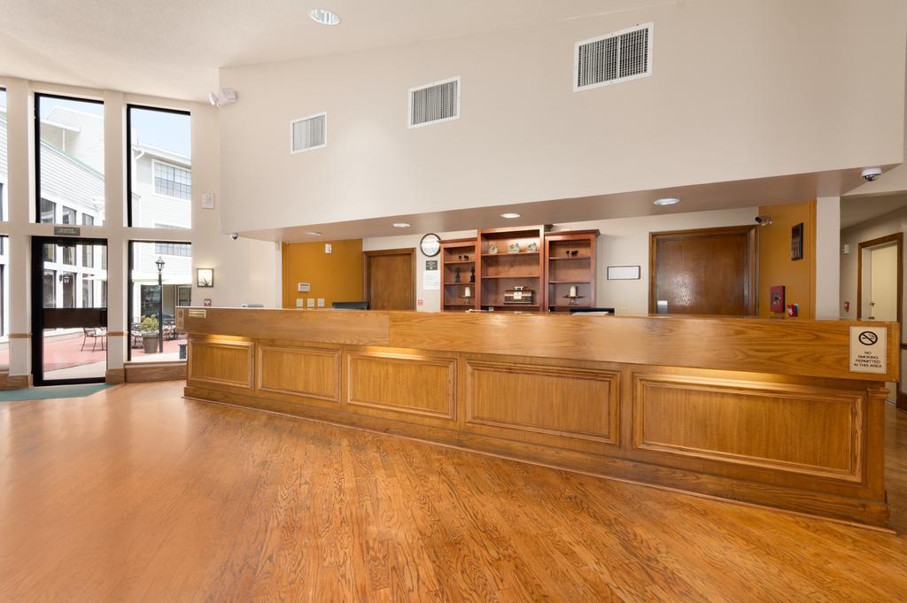 Ramada Huntsville Ngoại thất bức ảnh